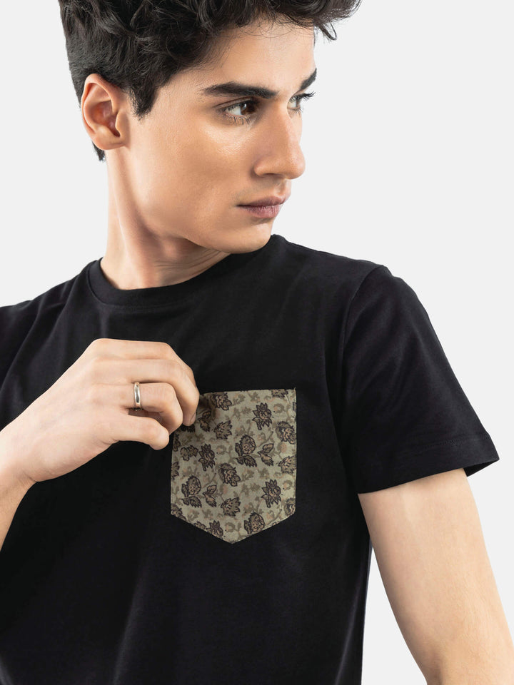 Black Crew Neck T-Shirt With Printed Pocket Brumano Pakistan